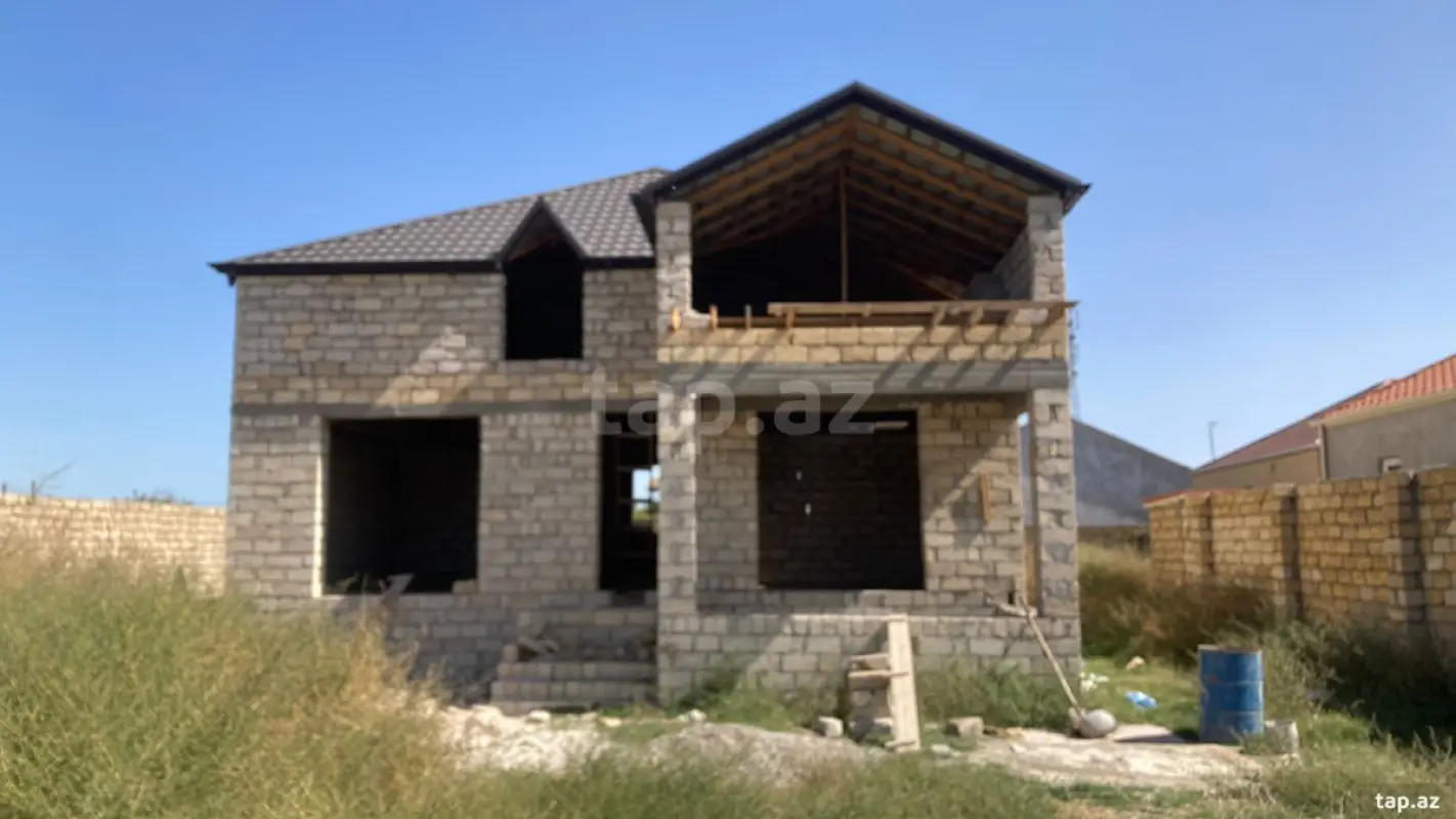Satılır 4 otaqlı həyət evi 200 m²