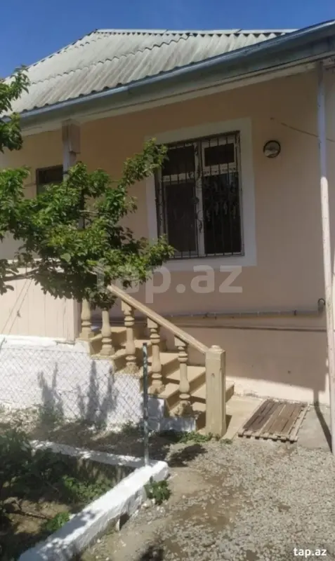 Satılır 4 otaqlı həyət evi 100 m²