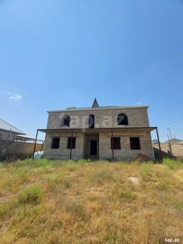 Satılır 11 otaqlı həyət evi 462 m²