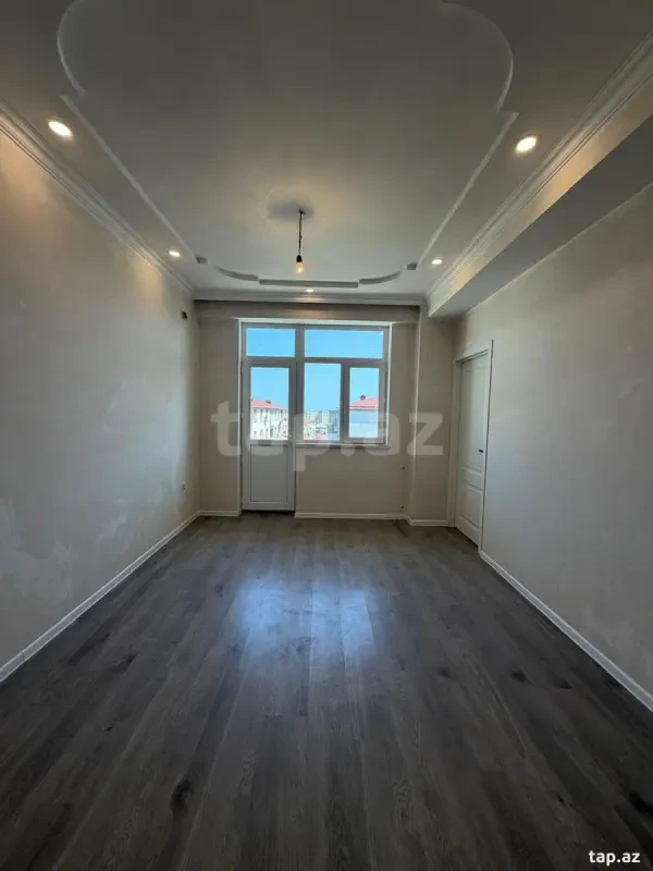 Satılır 3 otaqlı yeni tikili 73 m²