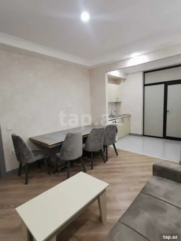 Kirayə verilir 2 otaqlı yeni tikili 70 m²