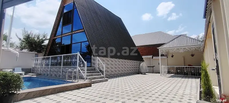 Kirayə verilir 2 otaqlı həyət evi 3 m² — Qəbələ 2 otaq 3.00 m²
