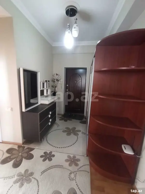 Kirayə verilir 2 otaqlı yeni tikili 78 m²