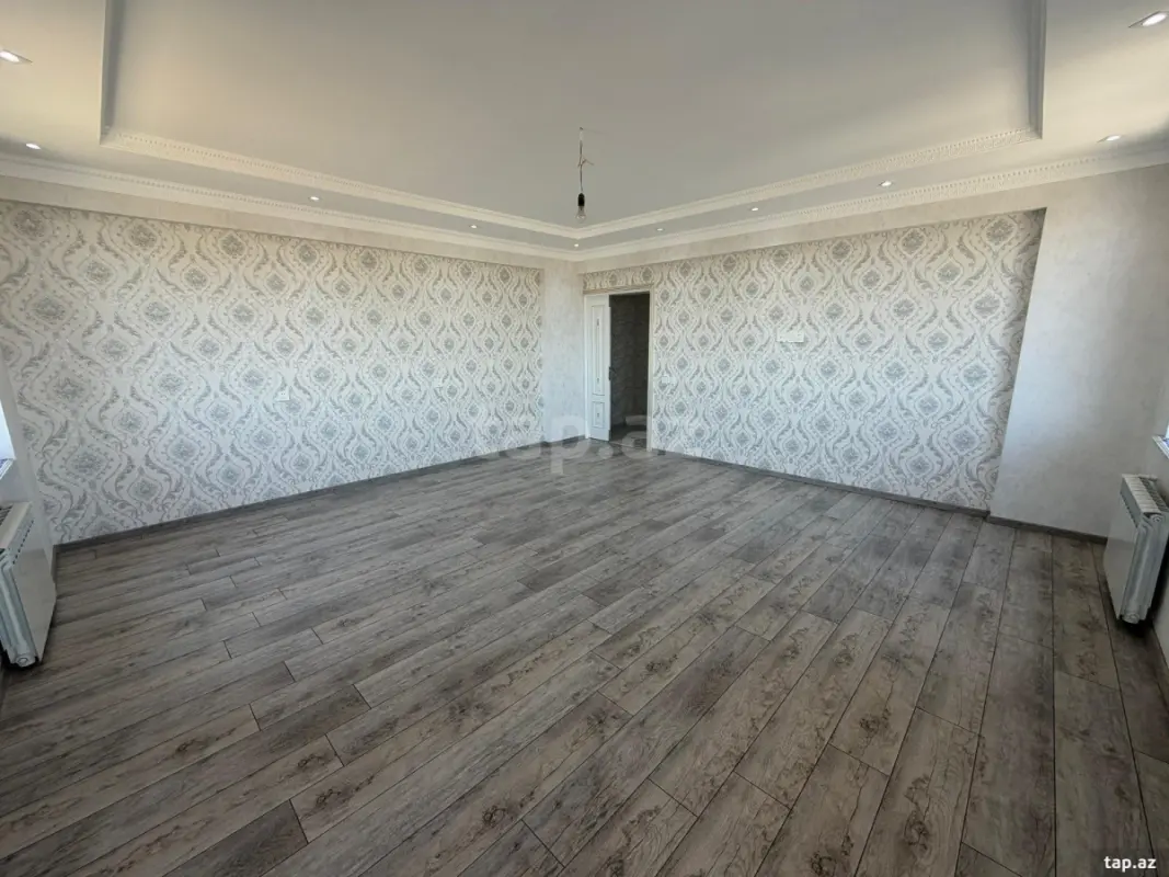 Satılır 3 otaqlı yeni tikili 120 m²