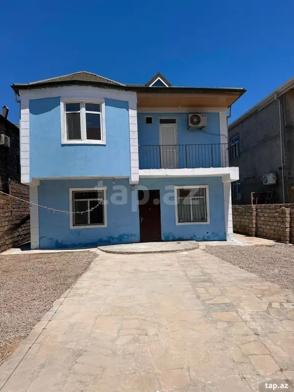 Satılır 4 otaqlı həyət evi 200 m²