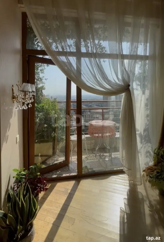 Satılır 3 otaqlı yeni tikili 110 m²