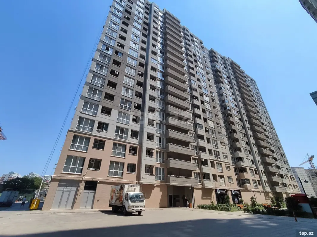 Satılır 2 otaqlı yeni tikili 70 m²