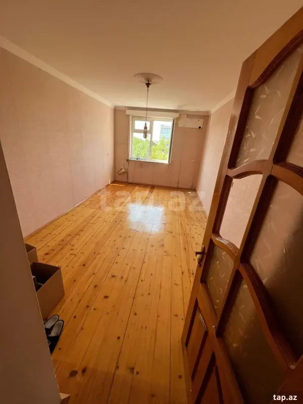 Satılır 5 otaqlı mənzil 100 m²