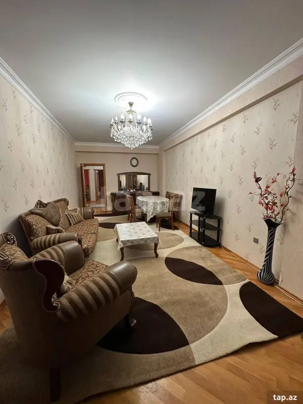 Kirayə verilir 3 otaqlı yeni tikili 120 m²