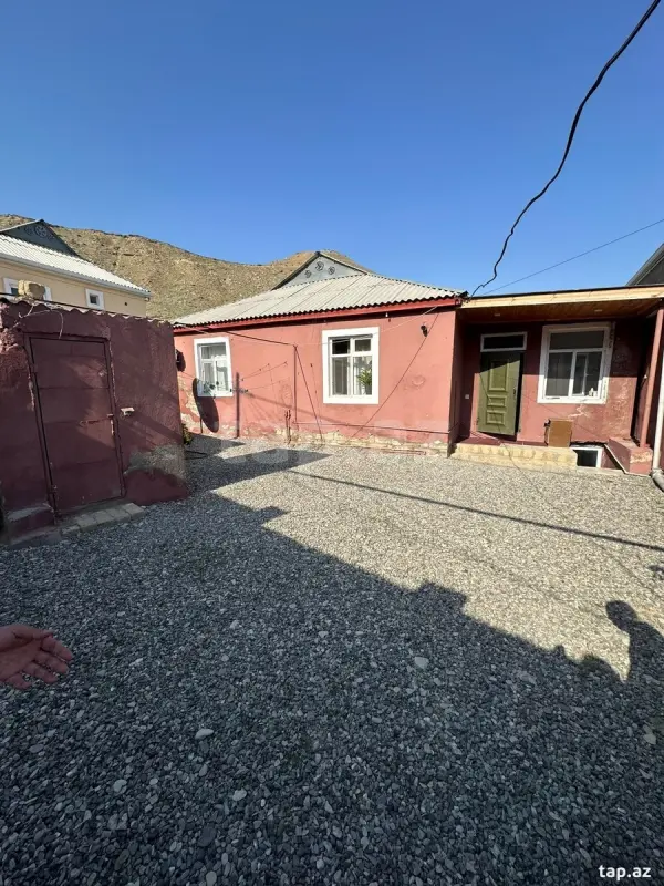 Satılır 4 otaqlı həyət evi 90 m²