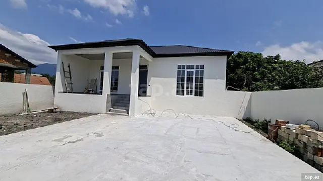 Satılır 5 otaqlı həyət evi 120 m² — Zaqatala 5 otaq 120.00 m²