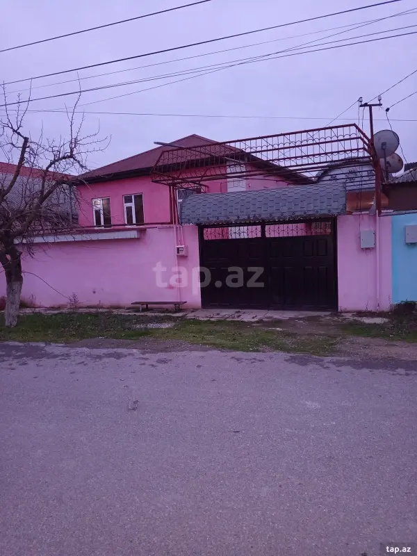 Satılır 4 otaqlı həyət evi 100.2 m²