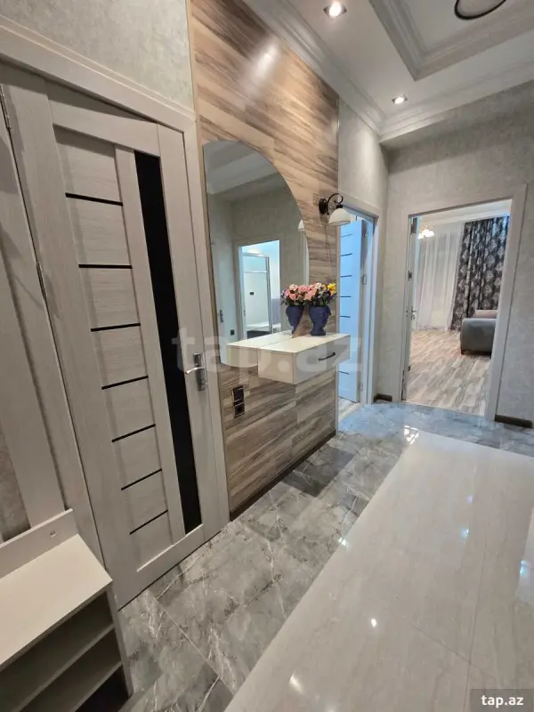 Kirayə verilir 3 otaqlı yeni tikili 75 m²