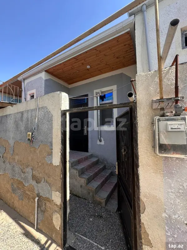 Satılır 1 otaqlı həyət evi 40 m²