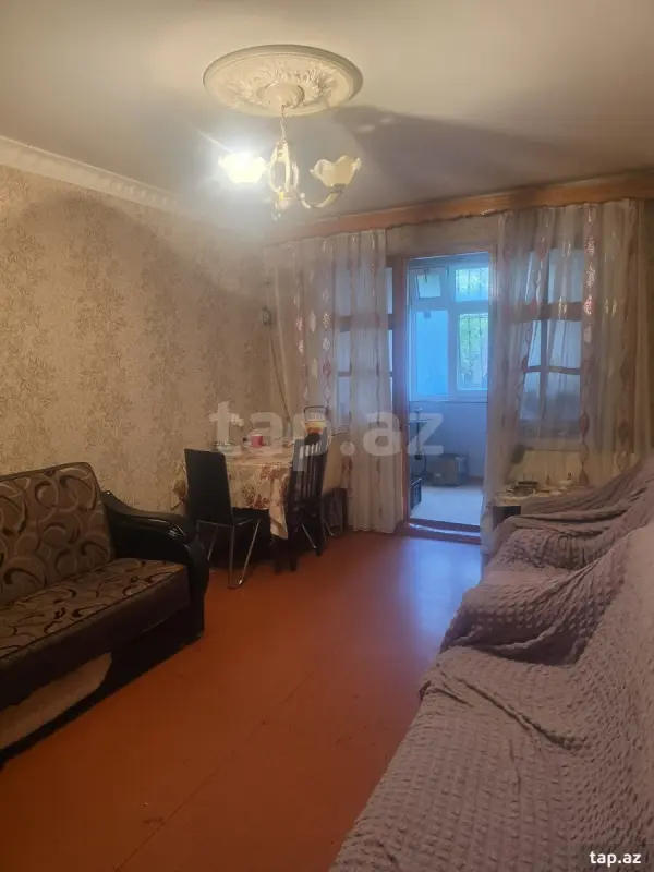 Satılır 3 otaqlı mənzil 662 m²