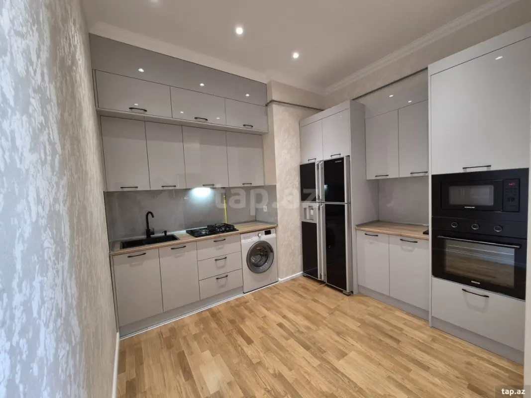 Satılır 2 otaqlı yeni tikili 70 m²