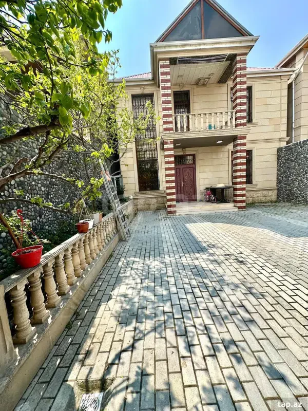 Kirayə verilir 6 otaqlı həyət evi 180 m²