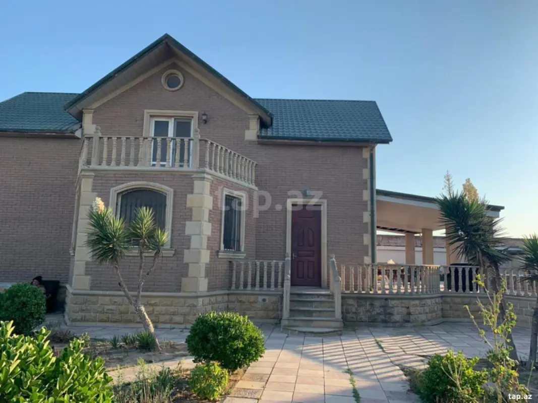 Satılır 4 otaqlı həyət evi 370 m²