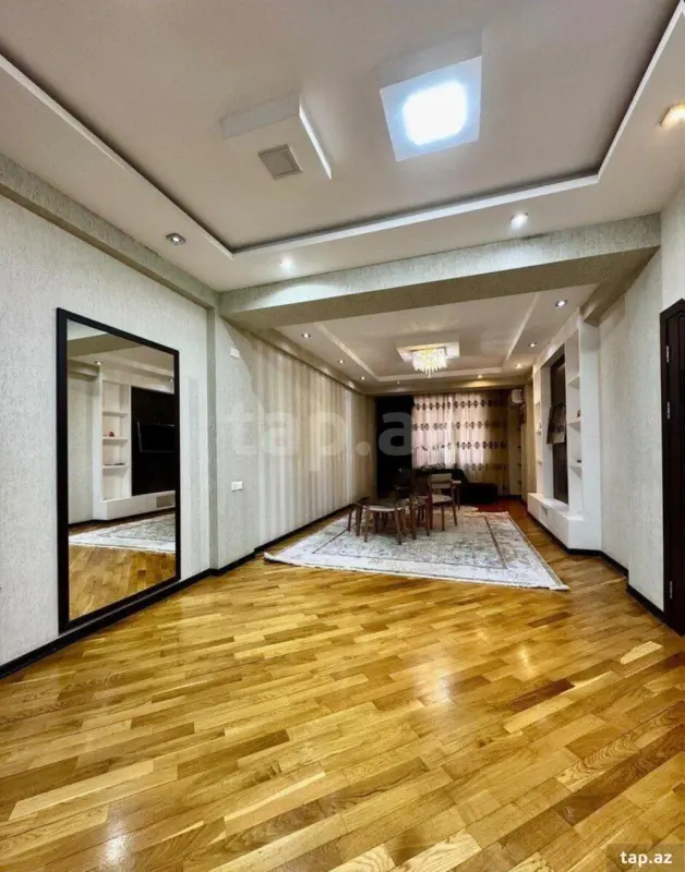 Kirayə verilir 3 otaqlı yeni tikili 120 m²