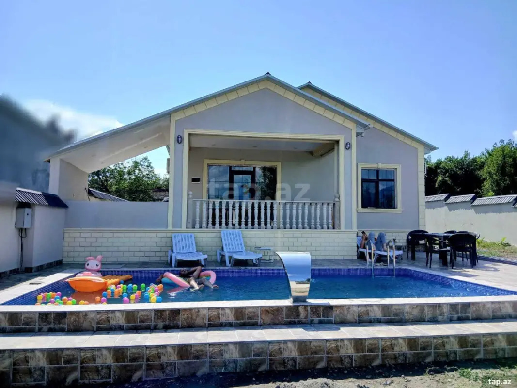 Kirayə verilir 3 otaqlı həyət evi 200 m²