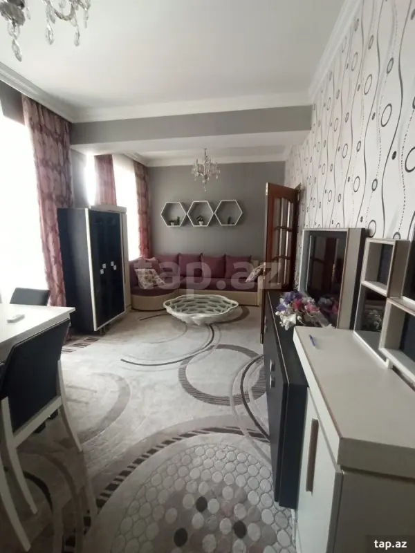 Kirayə verilir 2 otaqlı yeni tikili 78 m²