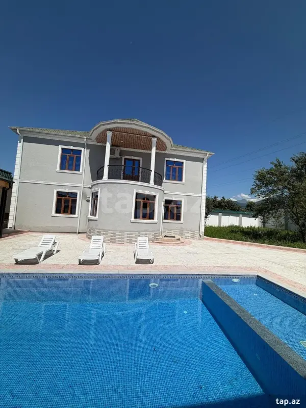 Kirayə verilir 7 otaqlı həyət evi 280 m²