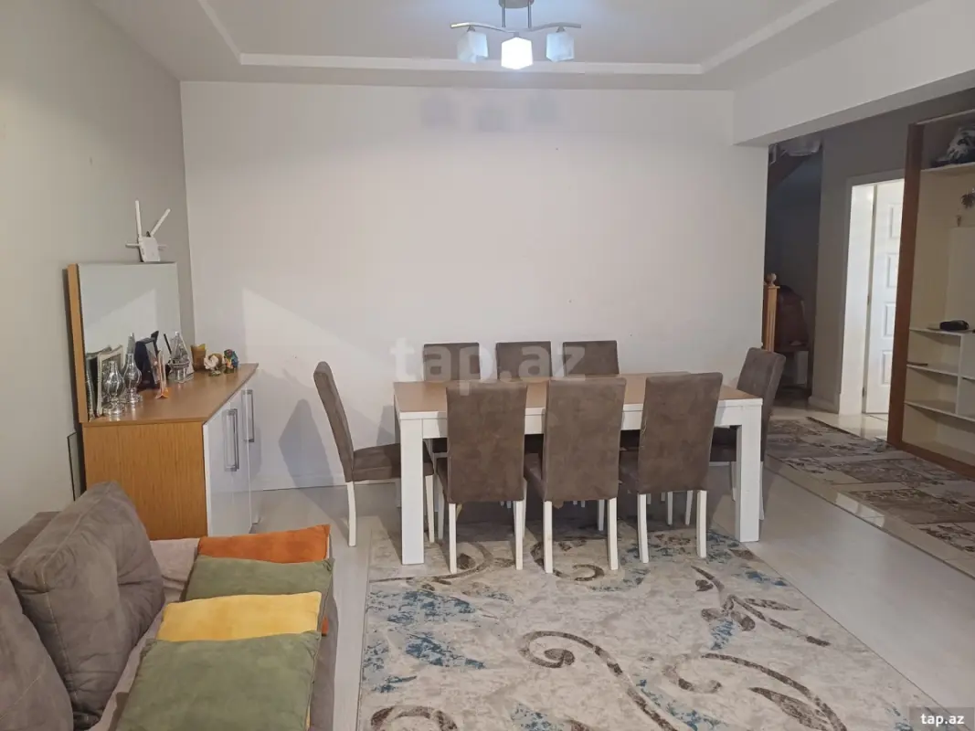 Satılır 2 otaqlı həyət evi 200 m²