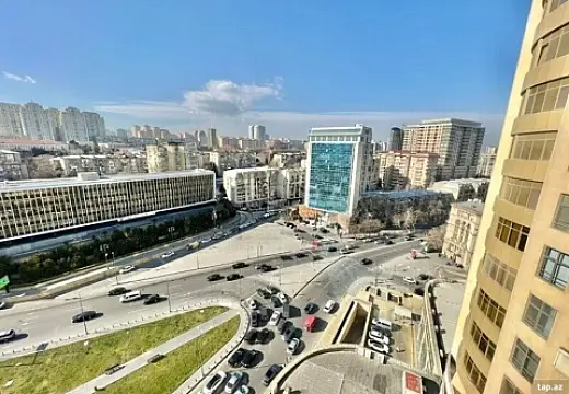 Satılır 3 otaqlı yeni tikili 130 m² — Bakı 3 otaq 130.00 m²