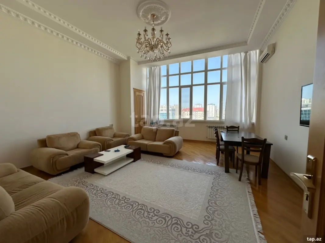 Kirayə verilir 4 otaqlı yeni tikili 140 m²