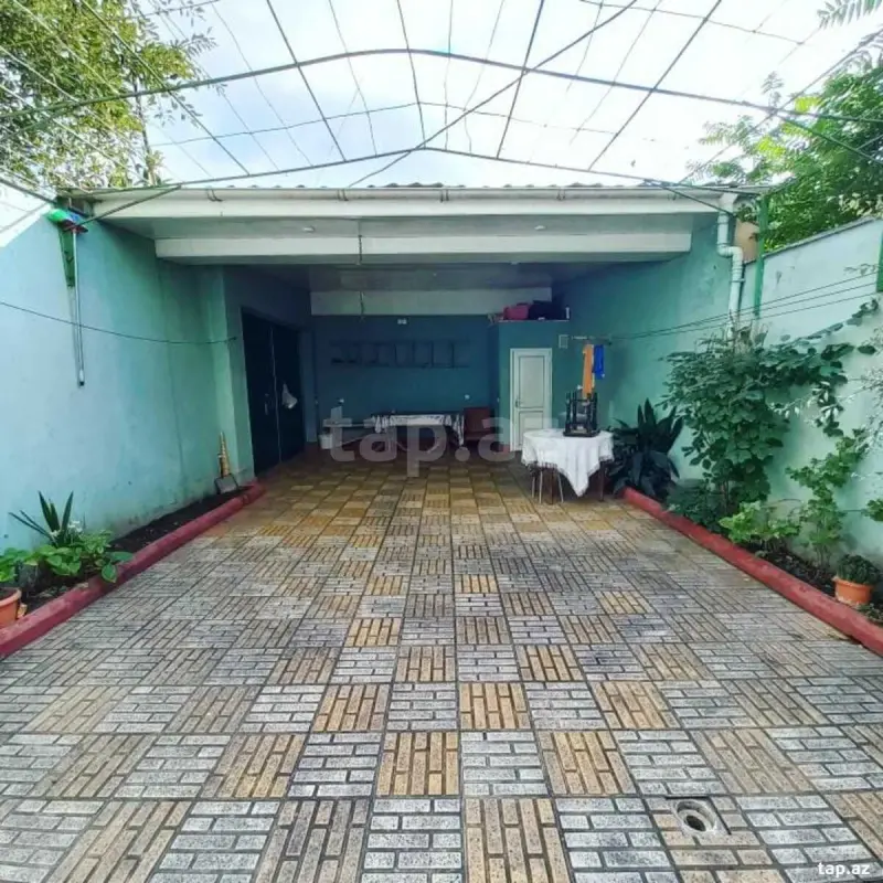 Satılır 5 otaqlı həyət evi 280 m²