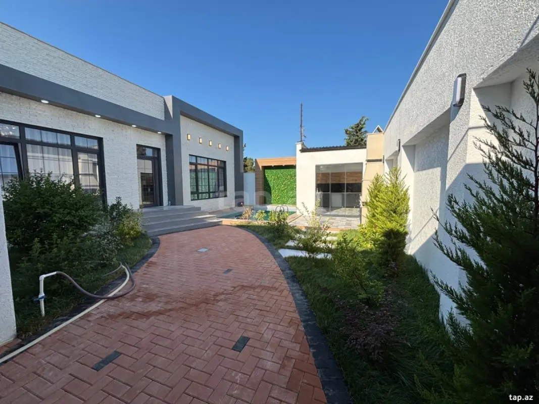 Satılır 4 otaqlı həyət evi 180 m²