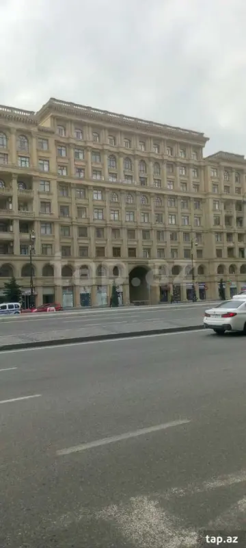 Satılır 3 otaqlı yeni tikili 102 m²