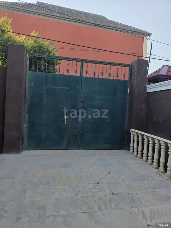 Satılır 4 otaqlı həyət evi 100 m²