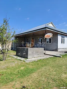 Satılır 3 otaqlı həyət evi 75 m² — Şəki 3 otaq 75.00 m²