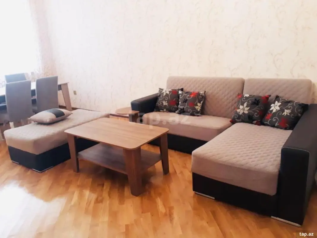 Kirayə verilir 2 otaqlı yeni tikili 75 m²