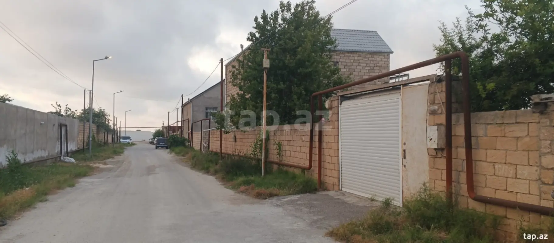 Satılır 5 otaqlı həyət evi 200 m²