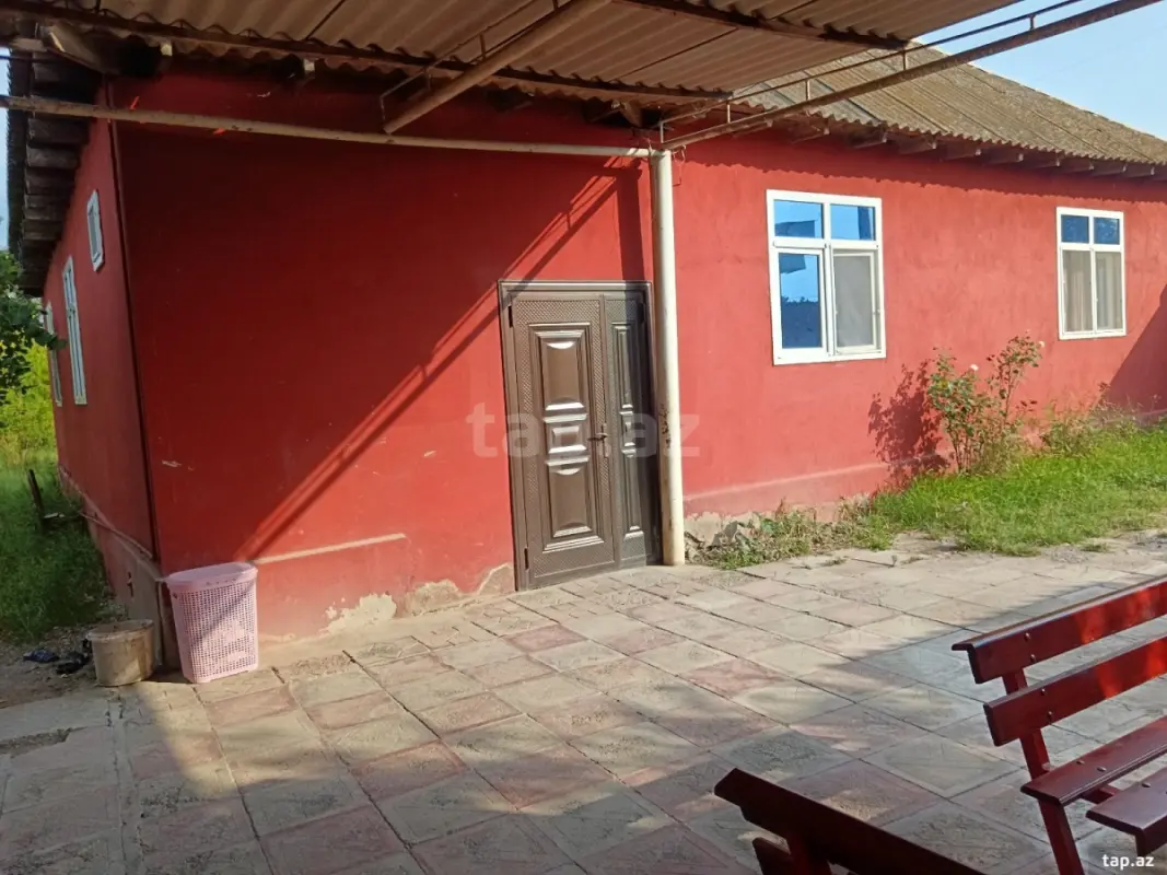 Satılır 5 otaqlı həyət evi 120 m²