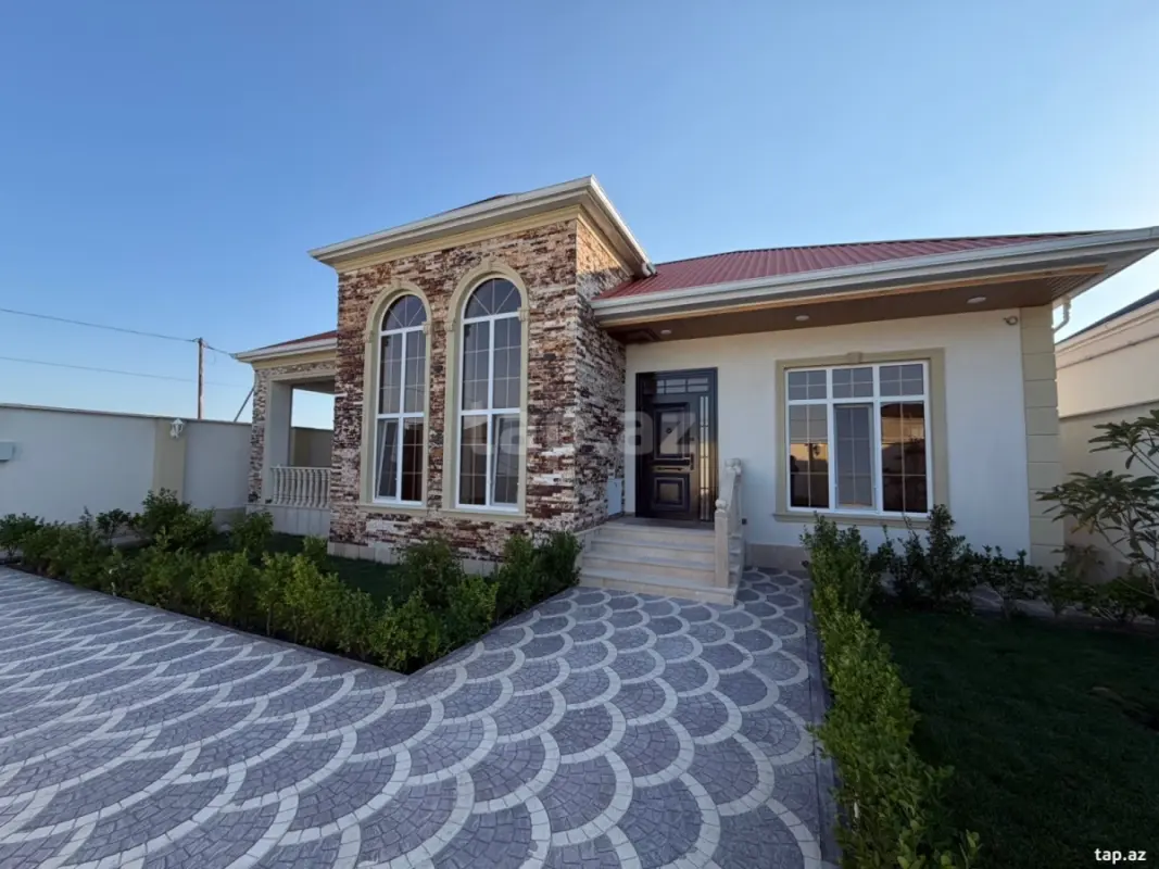 Satılır 4 otaqlı həyət evi 145 m²