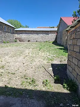 Satılır torpaq sahəsi — Şəki