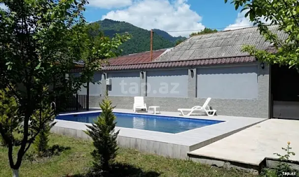 Kirayə verilir 7 otaqlı həyət evi 200 m² — Qəbələ 7 otaq 200.00 m²