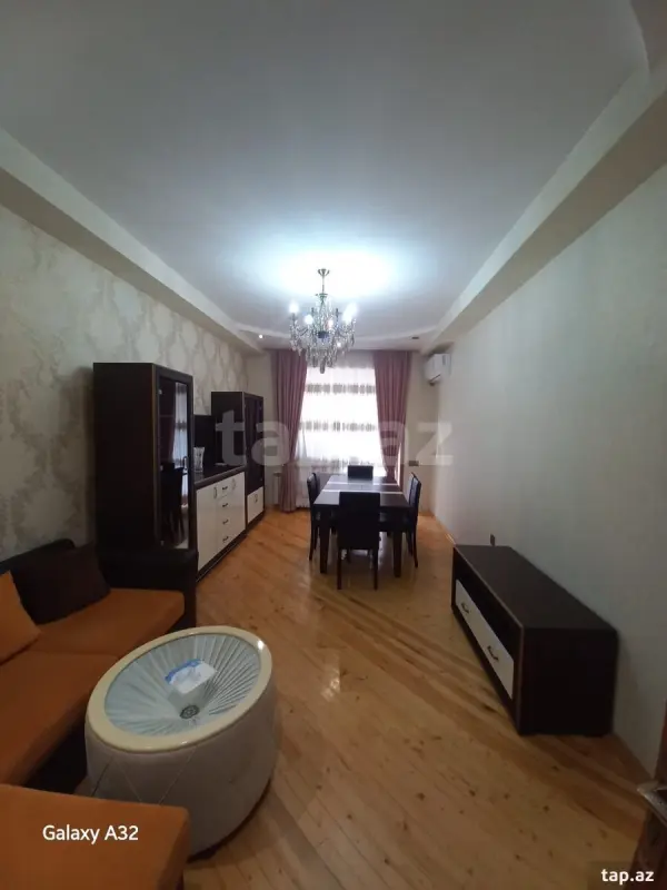 Kirayə verilir 2 otaqlı yeni tikili 80 m²