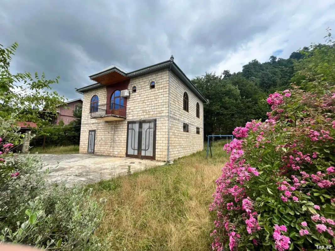 Kirayə verilir 4 otaqlı həyət evi 200 m²