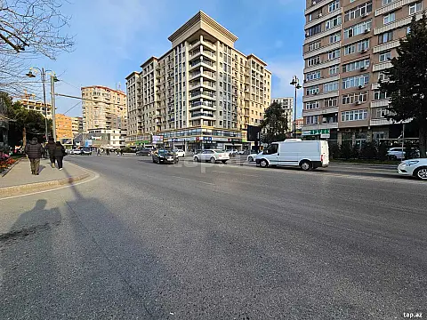 Satılır obyekt — Bakı