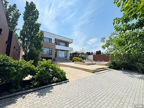 Kirayə verilir 4 otaqlı həyət evi 160 m² — Bakı, Buzovna 4 otaq 160.00 m²