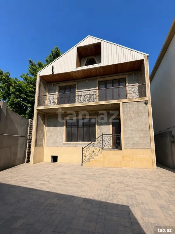 Satılır 6 otaqlı həyət evi 220 m²