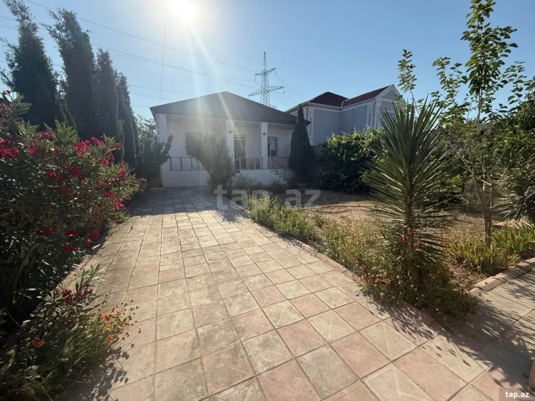 Satılır 3 otaqlı həyət evi 131 m²