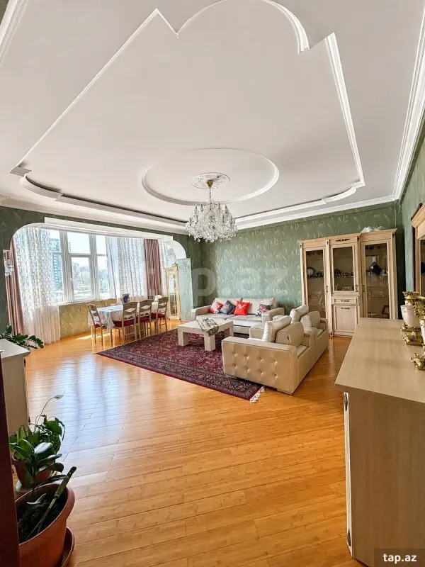 Satılır 3 otaqlı yeni tikili 148 m²