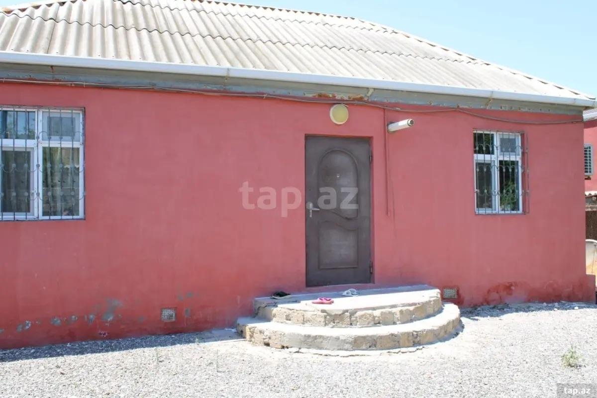 Satılır 2 otaqlı həyət evi 95 m²