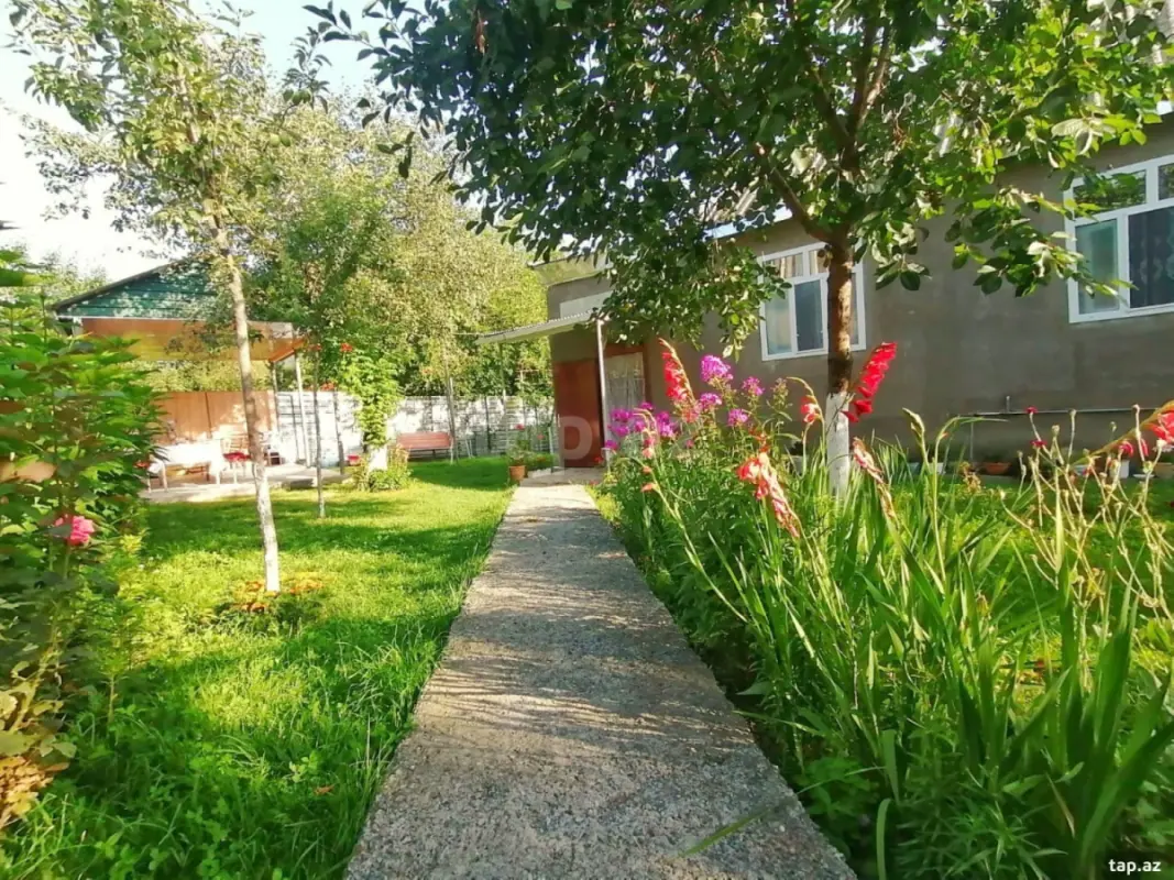Kirayə verilir 4 otaqlı həyət evi 500 m²