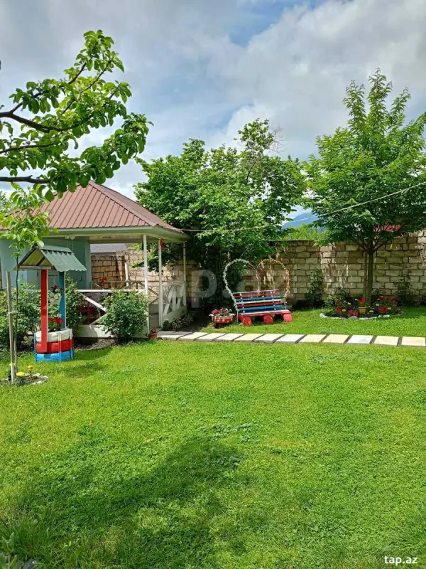 Kirayə verilir 4 otaqlı həyət evi 220 m²